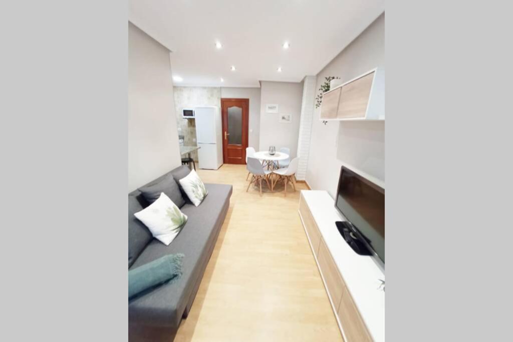 Piso céntrico con terraza. Apartamento Gijón Exterior foto